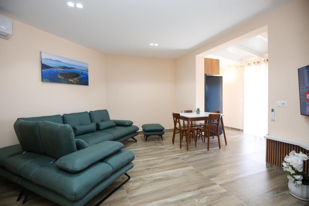 Queen Apartmets Vlorë מראה חיצוני תמונה