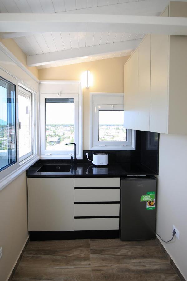 Queen Apartmets Vlorë מראה חיצוני תמונה