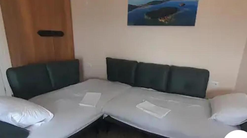 Queen Apartmets Vlorë חדר תמונה